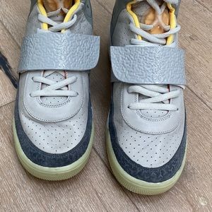 AIR NIKE x YEEZY “ZENS”